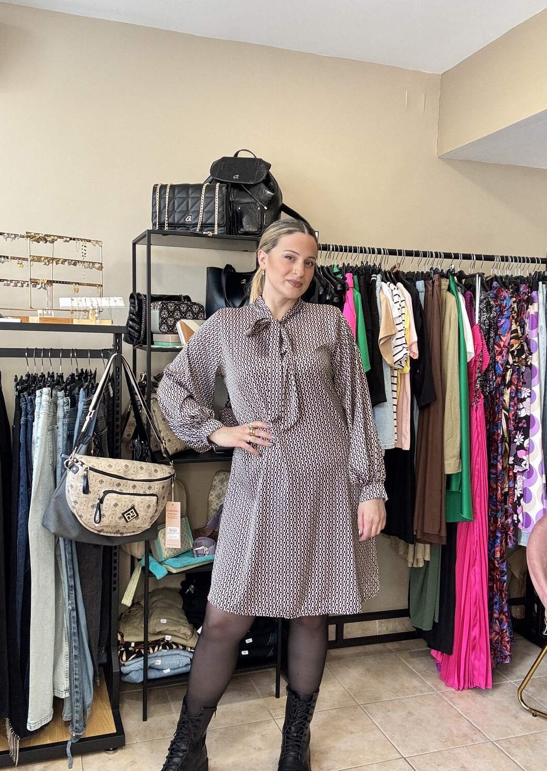 Φόρεμα σατινέ ασπρόμαυρο