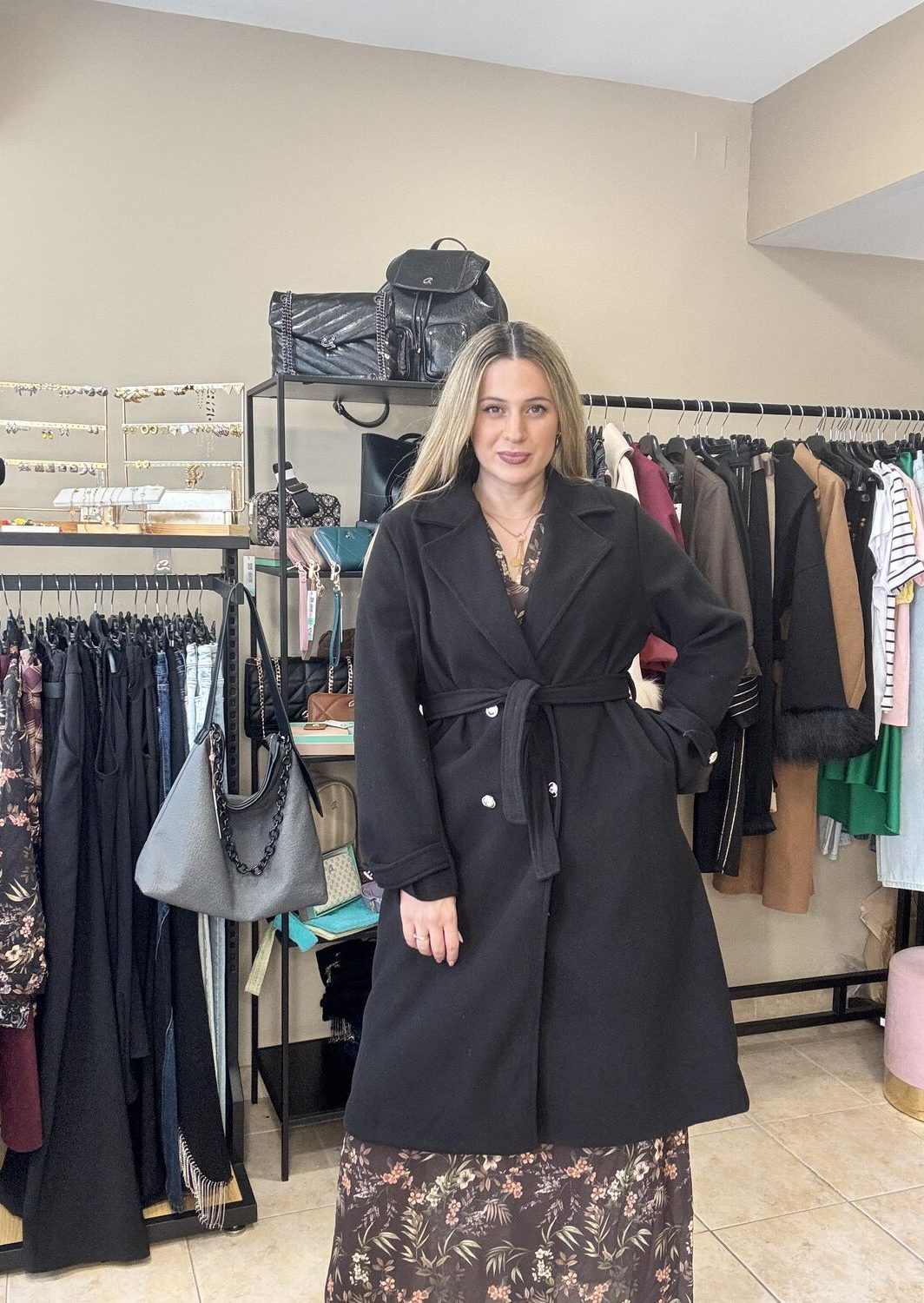 Παλτό μακρύ με χρυσά κουμπιά