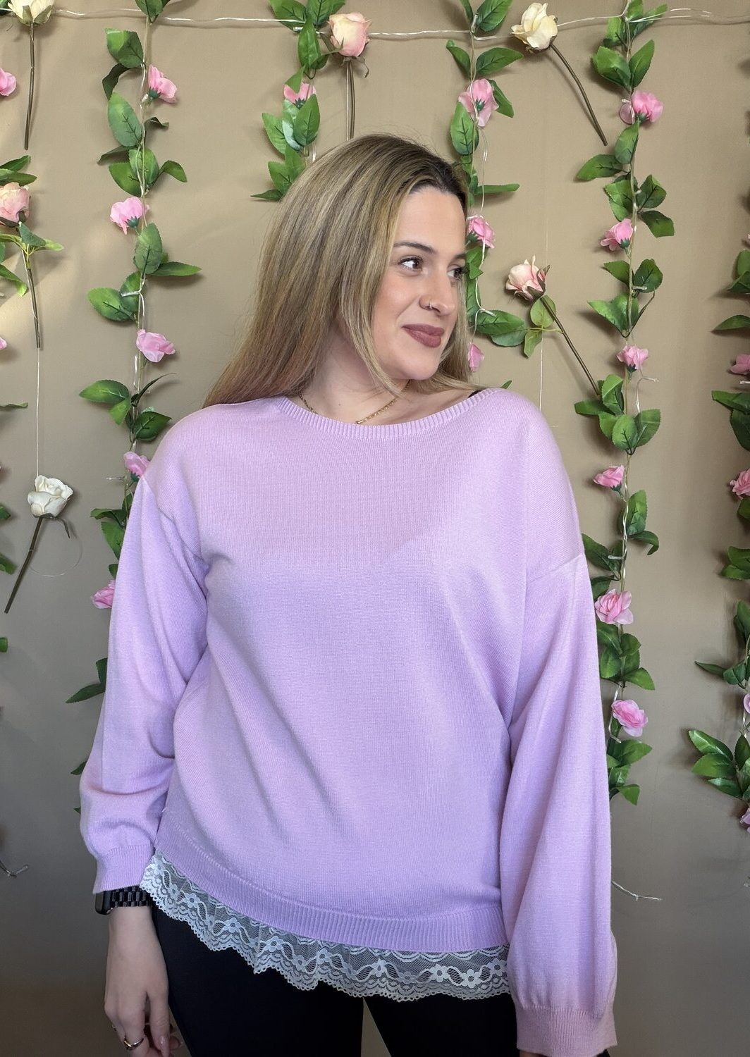 Ανοιξιάτικο πουλόβερ με δαντέλα