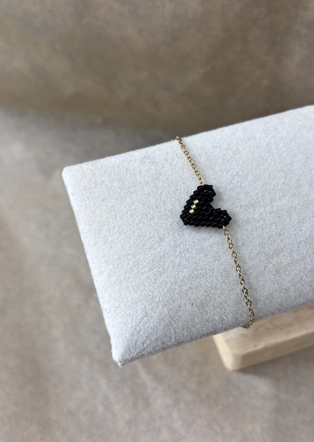 Βραχιόλι Μαύρη Πλεκτή Καρδία