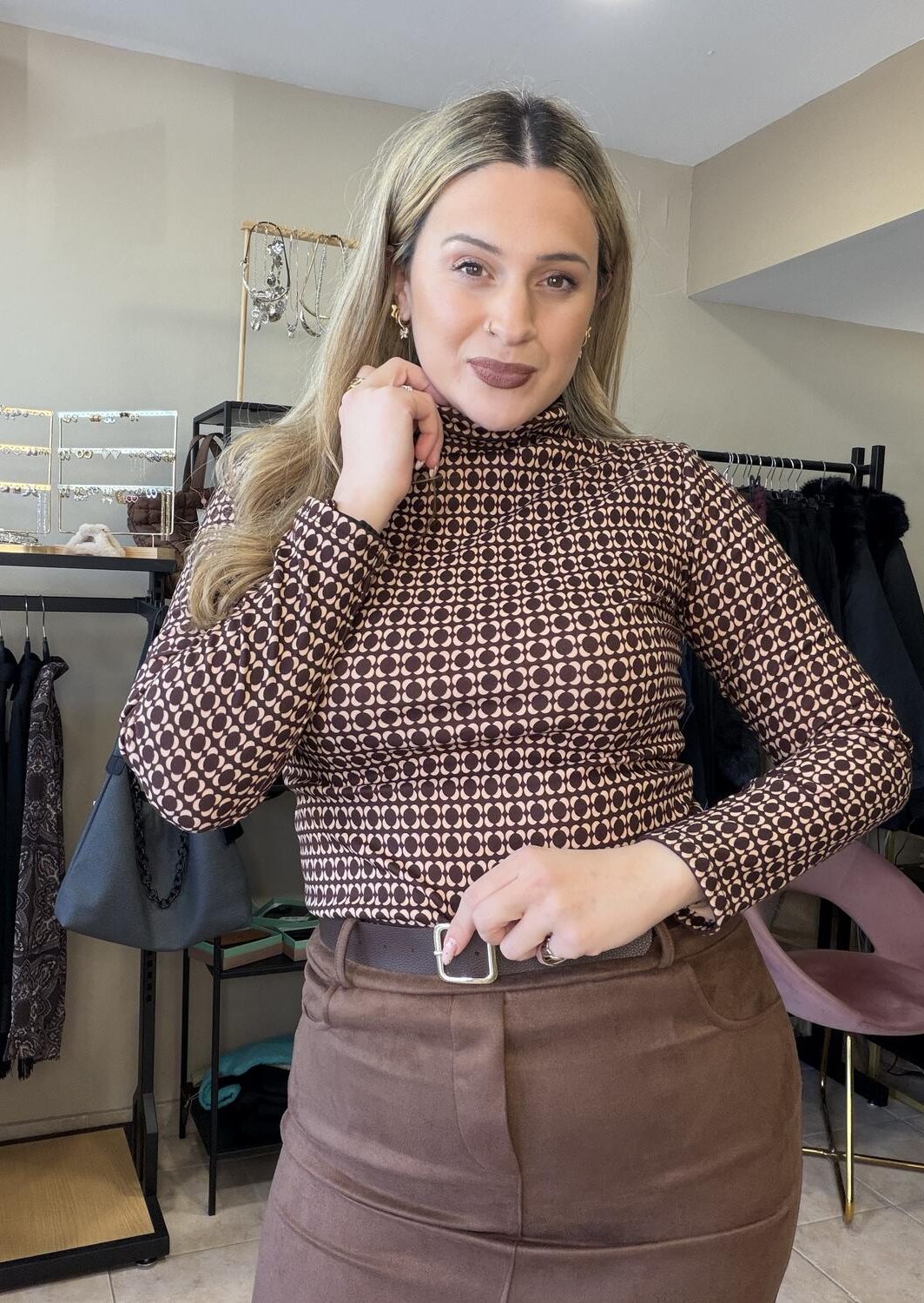 Μπλουζάκι βελούδινο με λαιμό